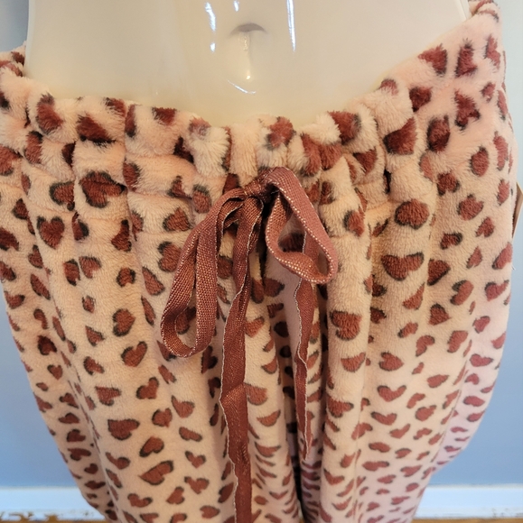 Denver Hayes Plush Jogger in Pink Hearts, BNWT, Size 2X - Picture 2 of 8